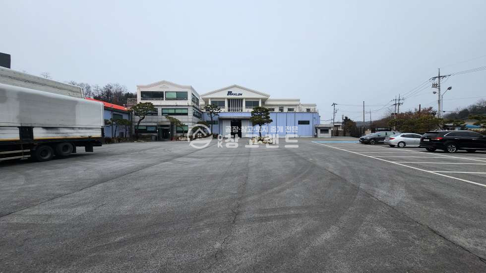 경기 파주시 파주읍 백석리 대형공장창고,백석리도로변,대형마당,40피트츄레라,내부사무실,층고6m,9m 월세 매물번호 10504 사진 10