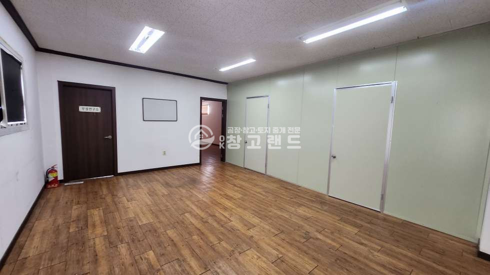 경기 파주시 파주읍 부곡리 *파주부곡리공장임대,대지820평,건물356평,천막312평,민원무,기숙사,전기30kw,즉시입주 월세 매물번호 10487 사진 5