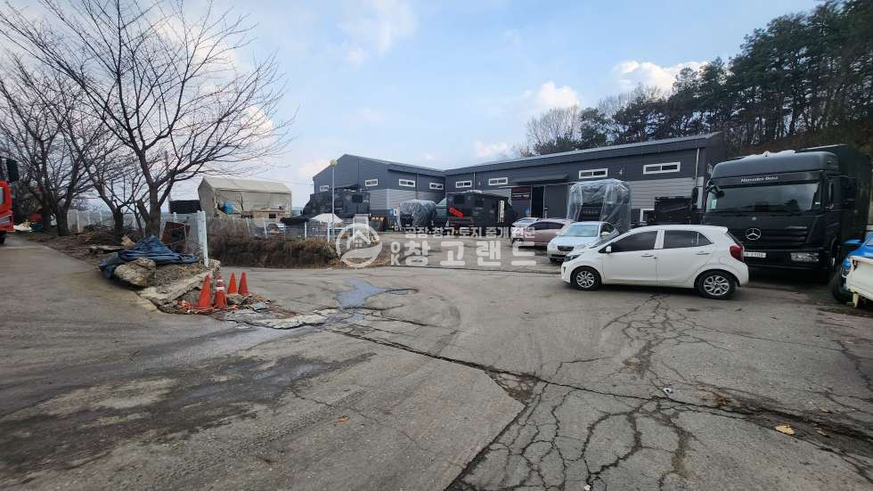 경기 고양일산동구 설문동 다,라동 *일산동구설문동공장임대,공장면적100평씩2개동,층고8M,내부선반,단독마당,민원무 월세 매물번호 10496 사진 7
