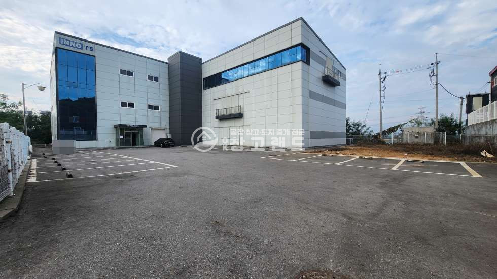 경기 파주시 상지석동 대지977평,건물912평,신축급,공장창고및사옥,클린룸,화물엘베,추가건축가능,하수직관연결,즉시입주 매매 매물번호 10659 사진 1