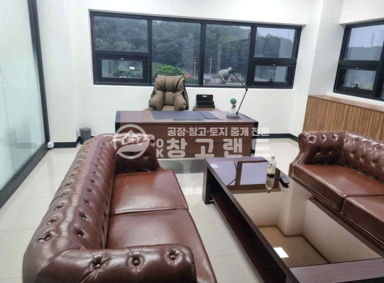경기 파주시 문산읍 내포리 대지613평,건물256평,신축급,2종근생,제조가능,2층사무실별도,내포ic인근,1층층고9m,츄레라 매매 매물번호 10646 사진 2