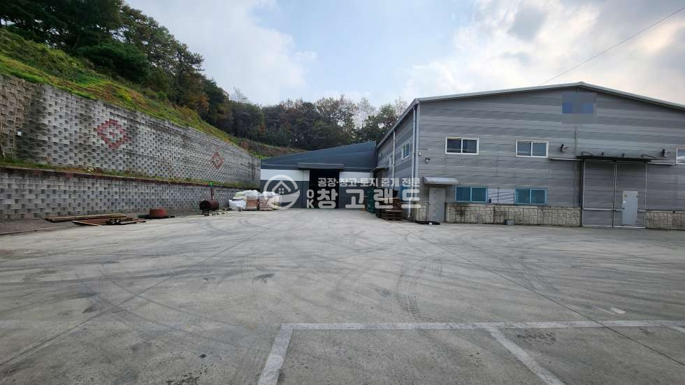 경기 파주시 월롱면 덕은리 1동 면적272평,통건물,산단ic인근,층고8.8m,츄레라가능,12월입주 월세 매물번호 10441 사진 2