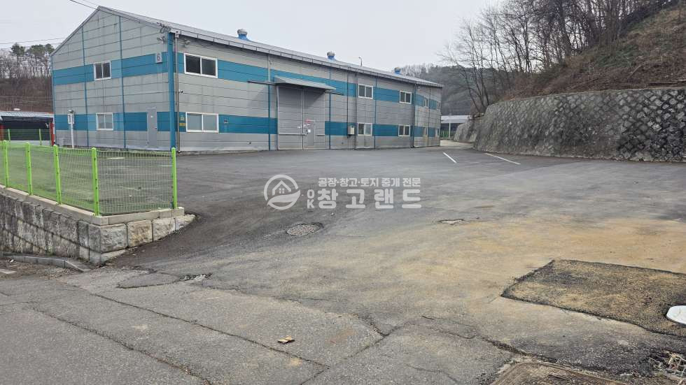경기 파주시 문산읍 내포리 대지747평,건물151평,단독마당,도로변,즉시입주,대형차량진입,층고7.7m 월세 매물번호 11146 사진 1
