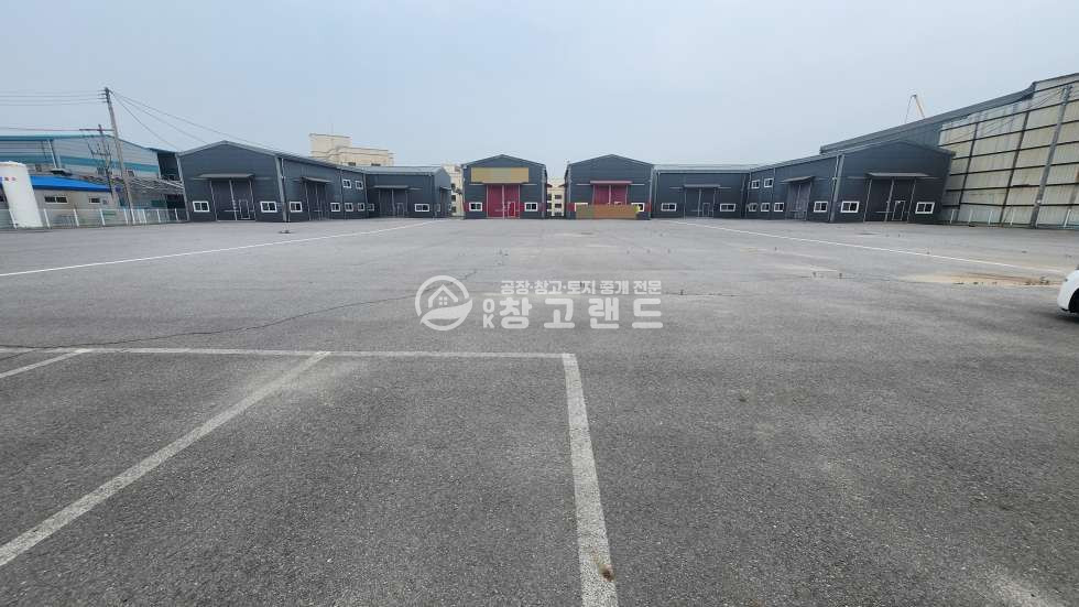 경기 고양일산동구 성석동 초대형마당,대지586평,건물120평,60평씩2개동,도로변,민원무,즉시입주,층고7.5m 월세 매물번호 10689 사진 1