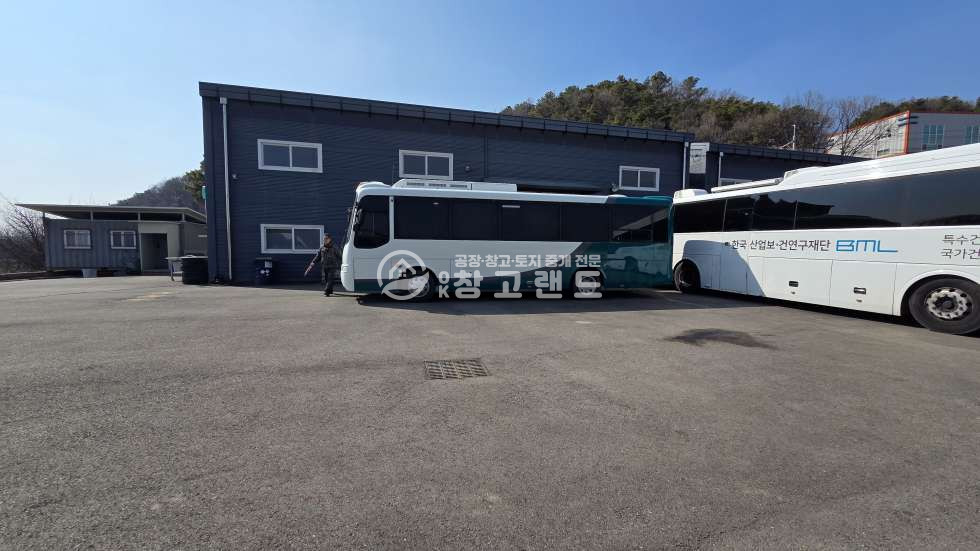 경기 파주시 파주읍 백석리 1동 *건물60평,도로변,넓은마당,40피트가능,5월입주,층고7M,신축급 월세 매물번호 11090 사진 1