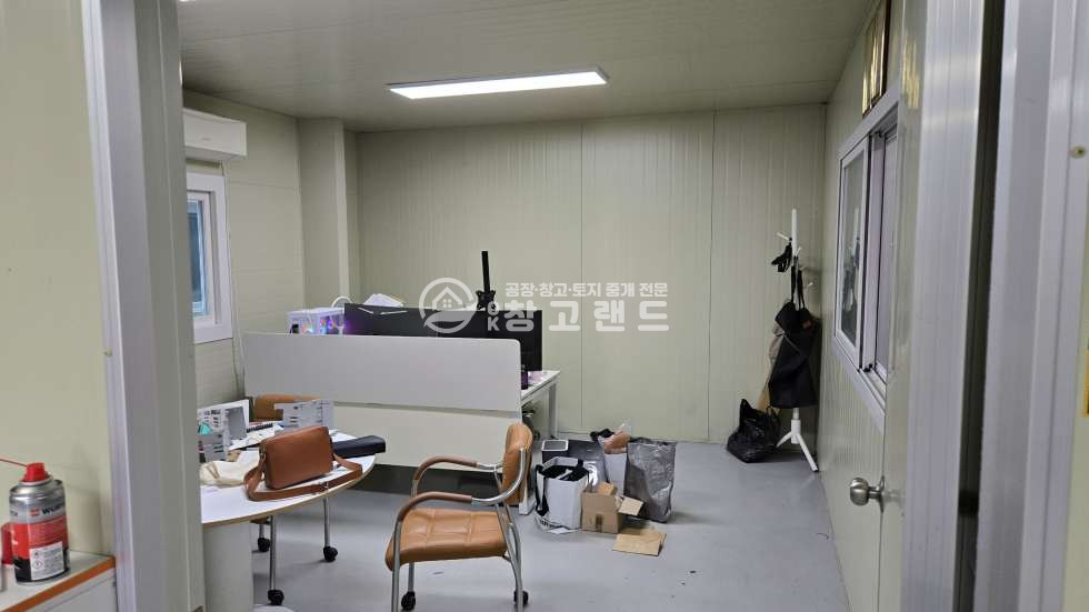 경기 고양일산동구 지영동 가동 면적60p,하수직관연결,식품공장가능,내부사무실,다용도실,작업장,준신축급 월세 매물번호 11197 사진 6