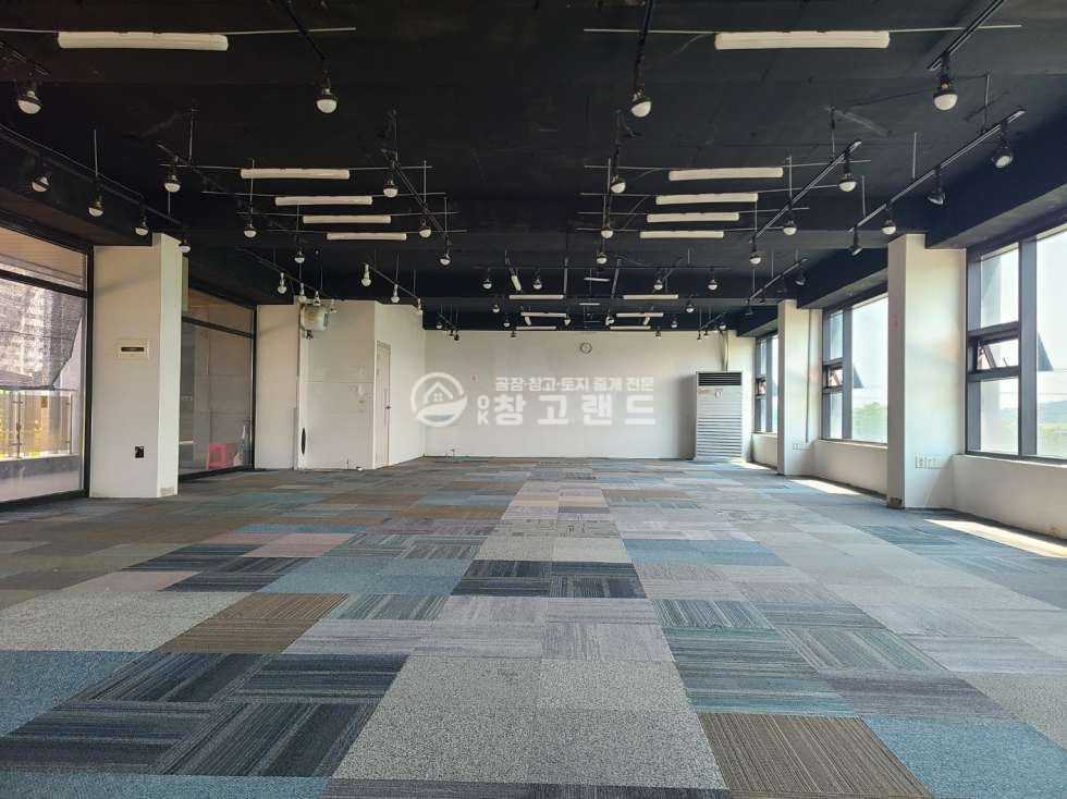 경기 파주시 검산동 2동 대로변,2층,면적60평,건물깨끗,분할임대가능,일반음식점,카페,사무실,소매점,당구장 월세 매물번호 11198 사진 2