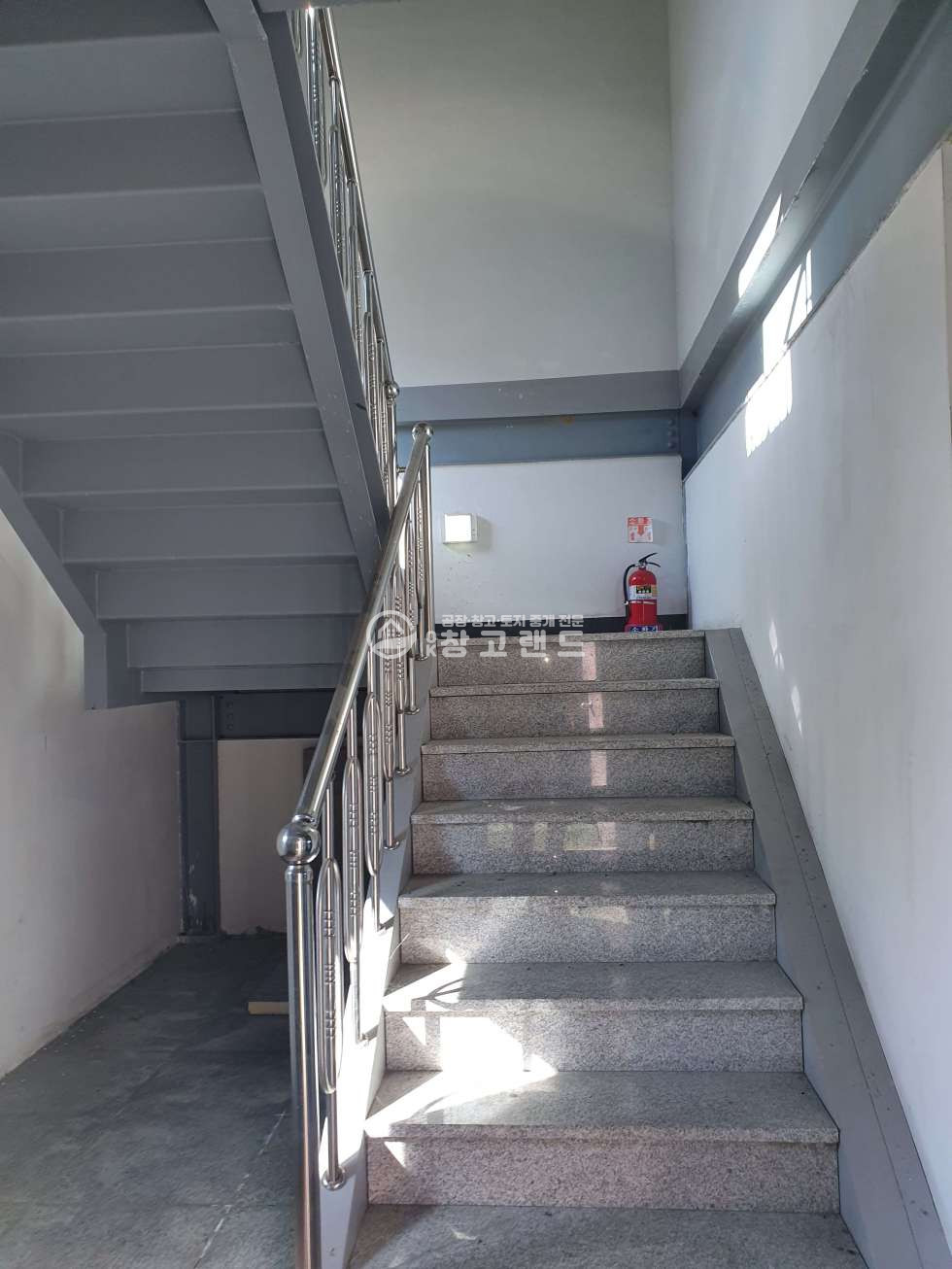 경기 고양일산동구 설문동 일산동구설문동공장임대,식품공장가능,연면적300평,복층사무실,대형냉동냉장창고,단독마당,즉시입주가능 월세 매물번호 10134 사진 4