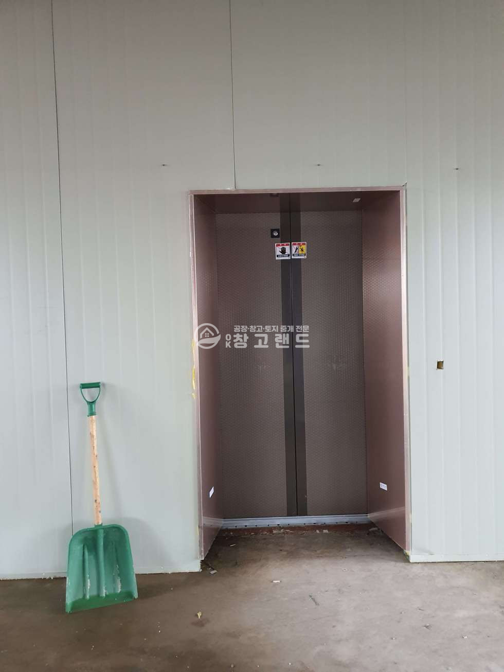 경기 파주시 신촌동 파주신촌동근생1200평임대,신축,도로변3층건물전체,베이커리카페,대형식당,전시판매장,주차여유,대형테라스,층별임대도가능 월세 매물번호 10153 사진 2