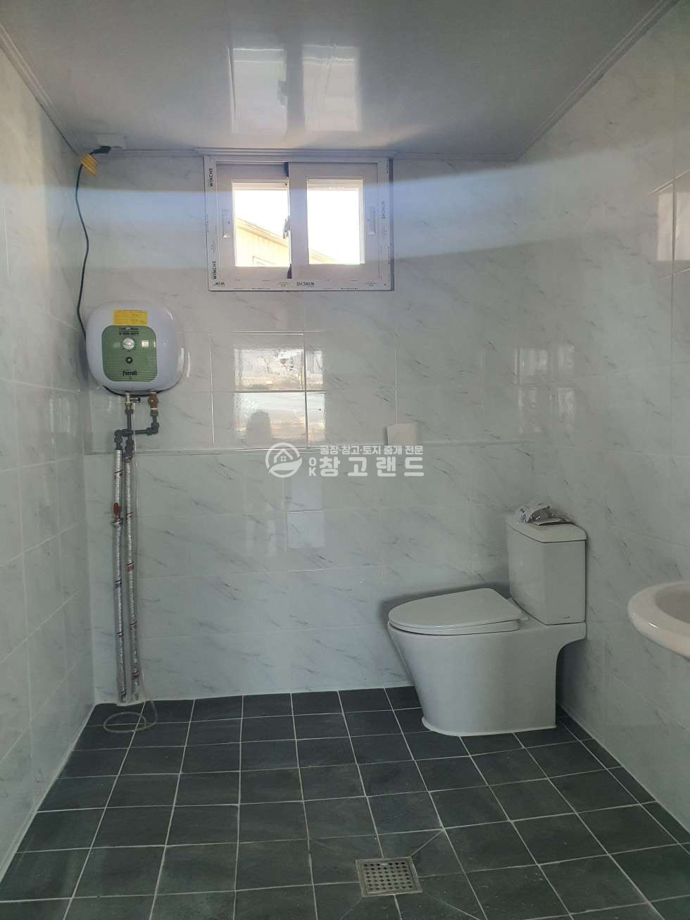 경기 고양일산동구 설문동 A동 일산동구설문동임대,신축,84평,도로변상가2층,카페,매장,사무실 추천 월세 매물번호 10020 사진 2